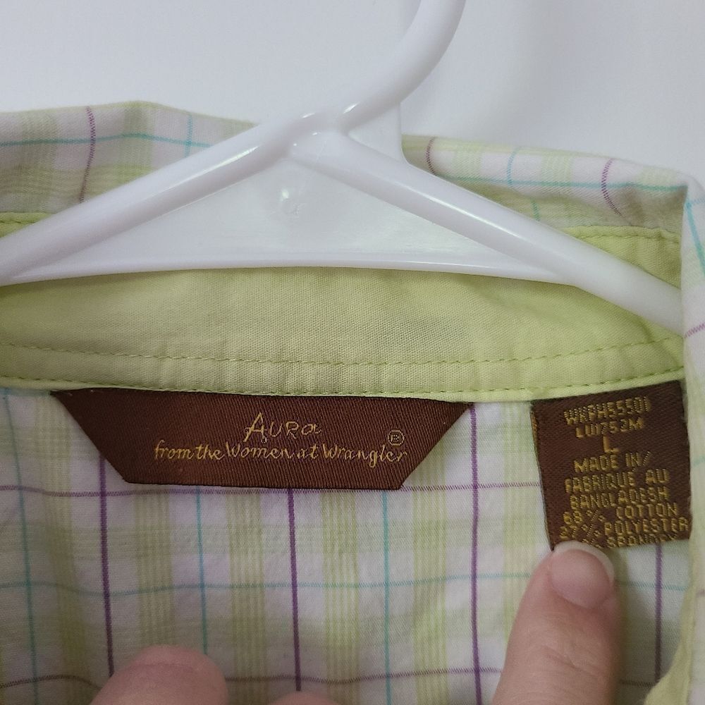 AURA Wrangler Plaid Button Down Top Large - Picture 3 of 8